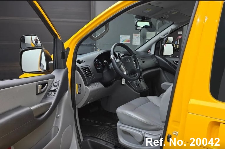  Hyundai / Grand Starex Stock No. 20042